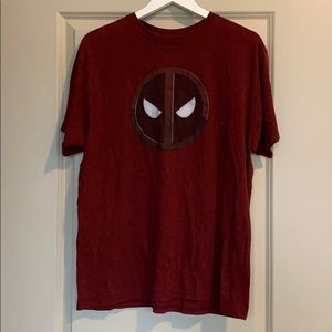 Men’s Deadpool graphic tee